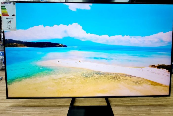 SAMSUNG UE55AU9007KXXU 55" Smart 4K Ultra HD HDR LED TV with Bixby, Alexa & Google Assistant - Image 4